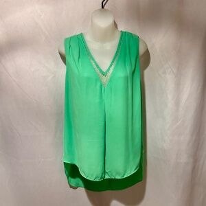 Green Tank Top with Lace Trim High-Low Hem Size Medium